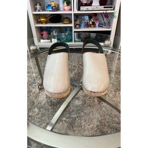 Hanna Andersson Grey Clogs